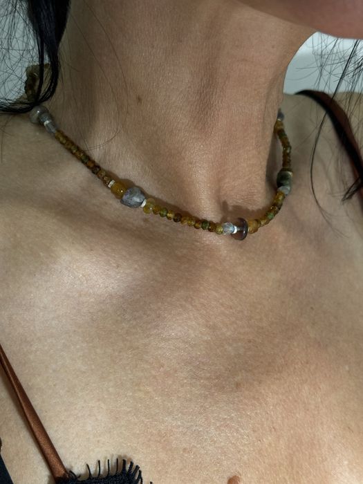 Чокер с каменю «енергетичний помічник» відповідно до вашої карти