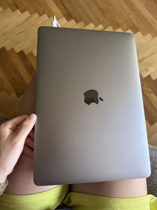 macbook pro 2017 i5 - купить ноутбуки и аксессуары - Цена на OLX.ua