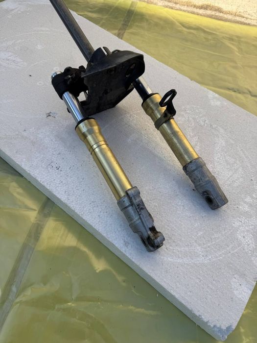 Масляна вилка діо 35