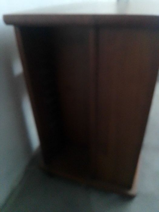 Móvel TV com prateleiras para CDs.-REBAIXA DE  PRECO