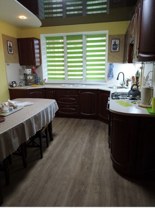 Продам 3-поверховий будинок 270 м² у Кам’янському