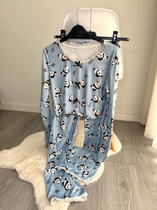 Pijama com renda
