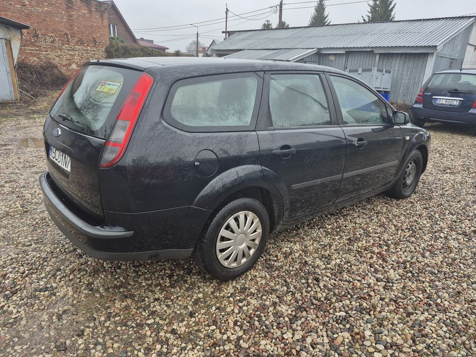Ford Focus 1.4 b+GAZ 2007 Rok