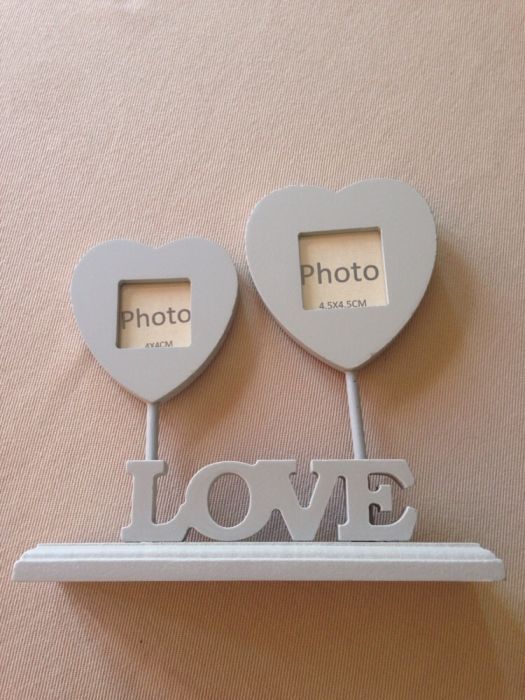 Moldura em madeira “LOVE”