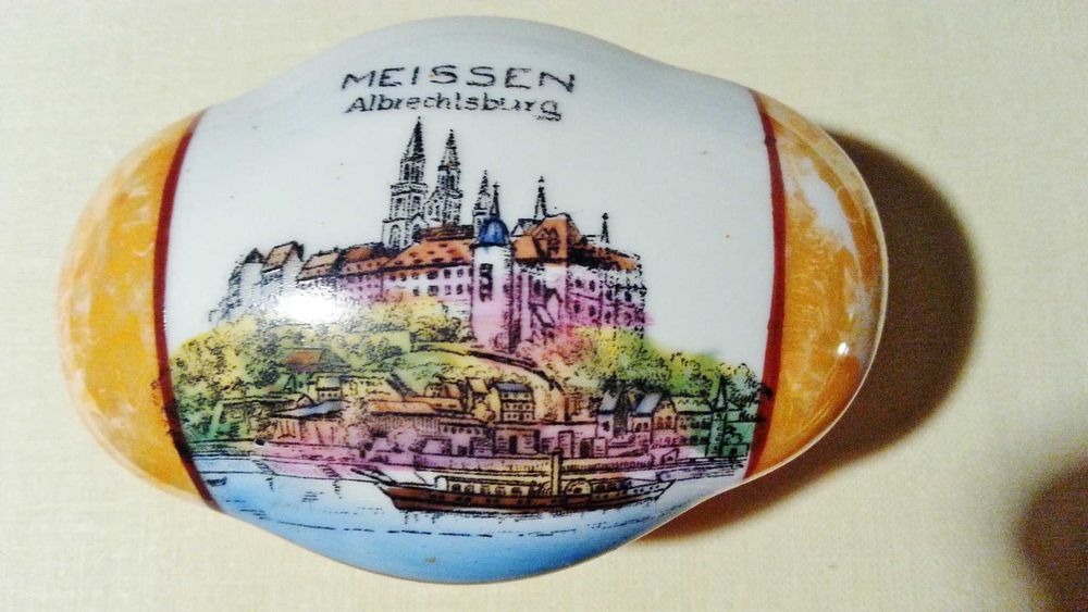 Porcelanowe puzderko firmy Grossbreitenbach