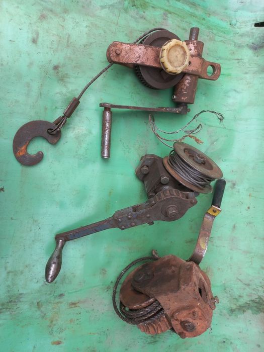 Лебедка ручная червячная