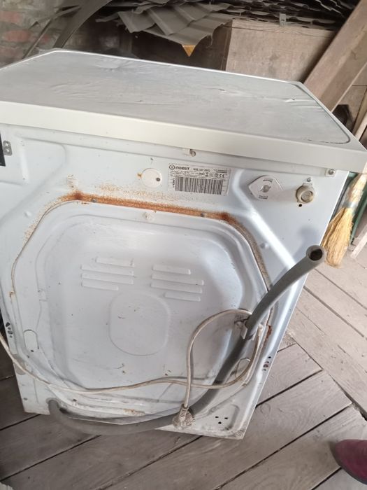 Пральна машина Indesit wisl 83