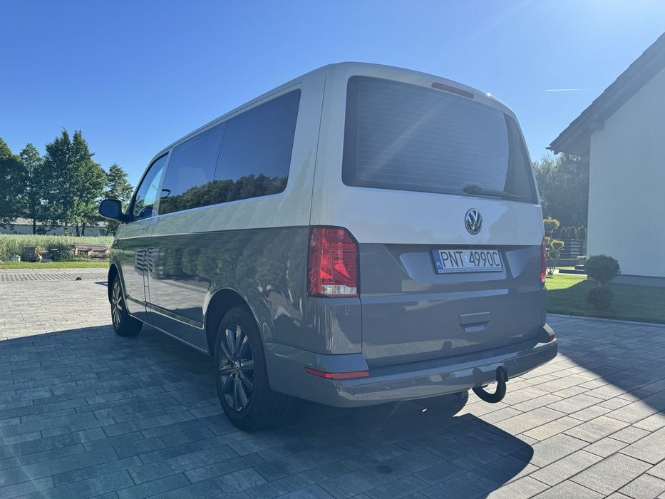 Wynajem busa VW Caravelle T6 wypożyczalnia automat 8,9-osobowy