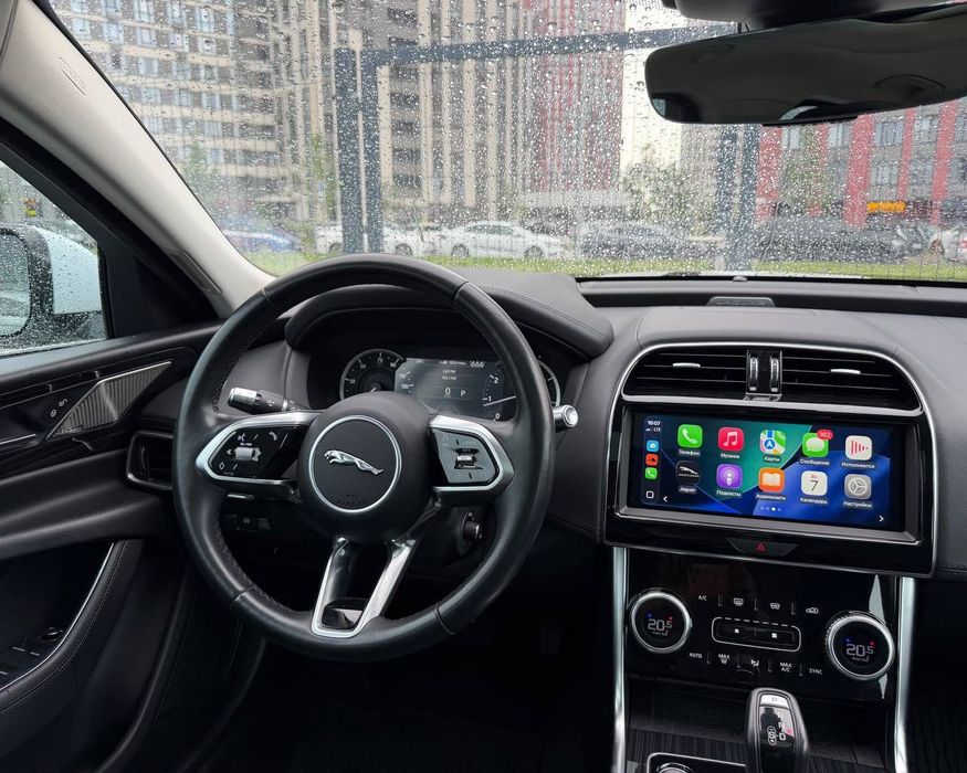 Продаж гарного Jaguar XE