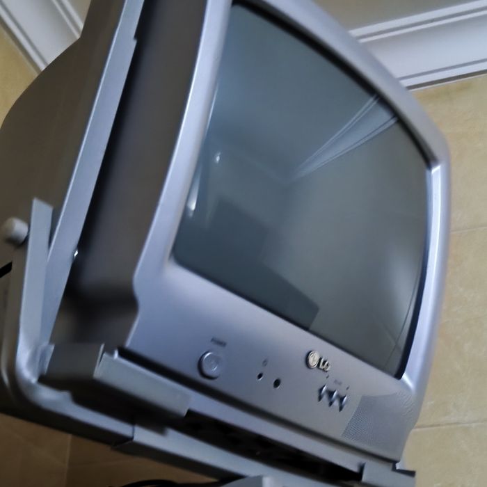 TV mais suporte em conjunto