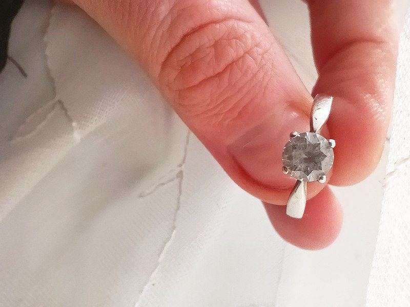 Срібна каблучка в гарному стані