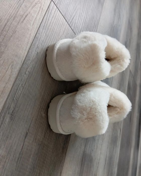 Buty ocieplne beżowe