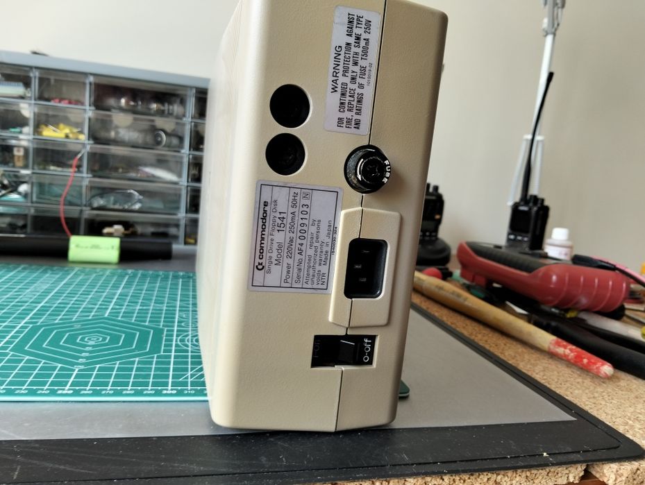 Leitor de disquetes de 5"1/4 Commodore 1541
