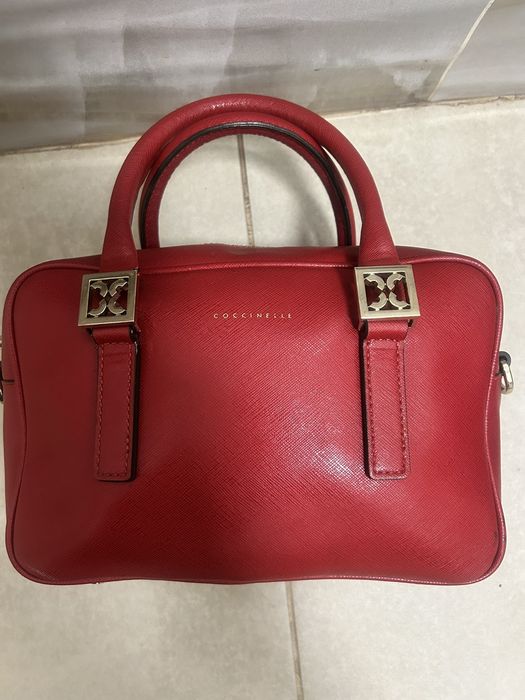 Продам сумочку Coccinelle Италия