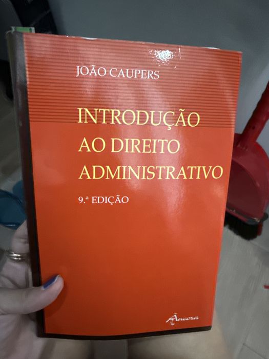 Introducao ao direito administrativo | joao caupers