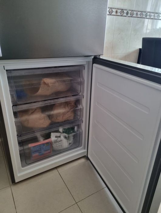 Frigorífico Combinado TCL