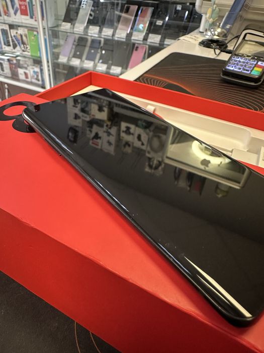 Idealny OnePlus 8 5G 128GB Black sklep Centrum Gsm