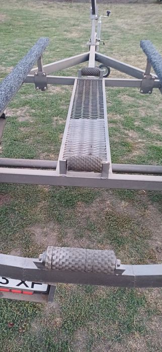 Продам лодочний прицеп