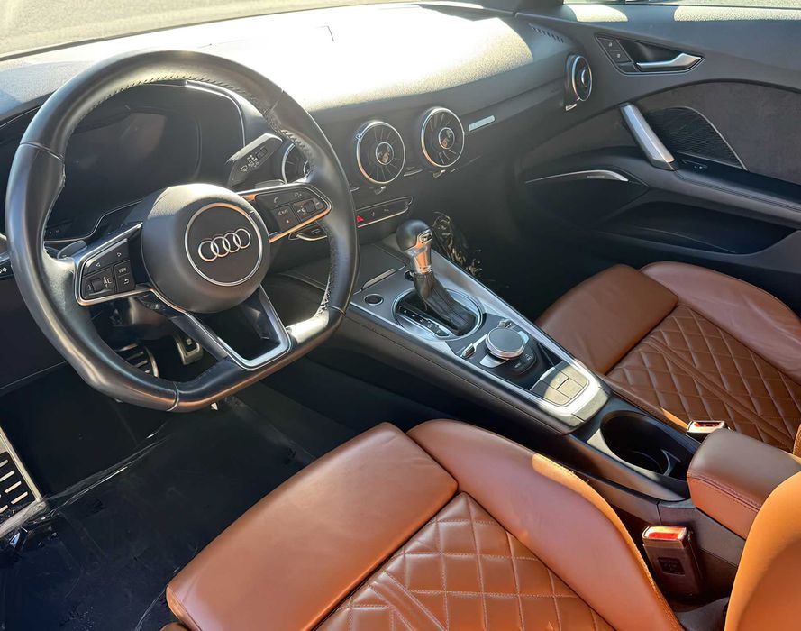 Audi TT Quattro      2018