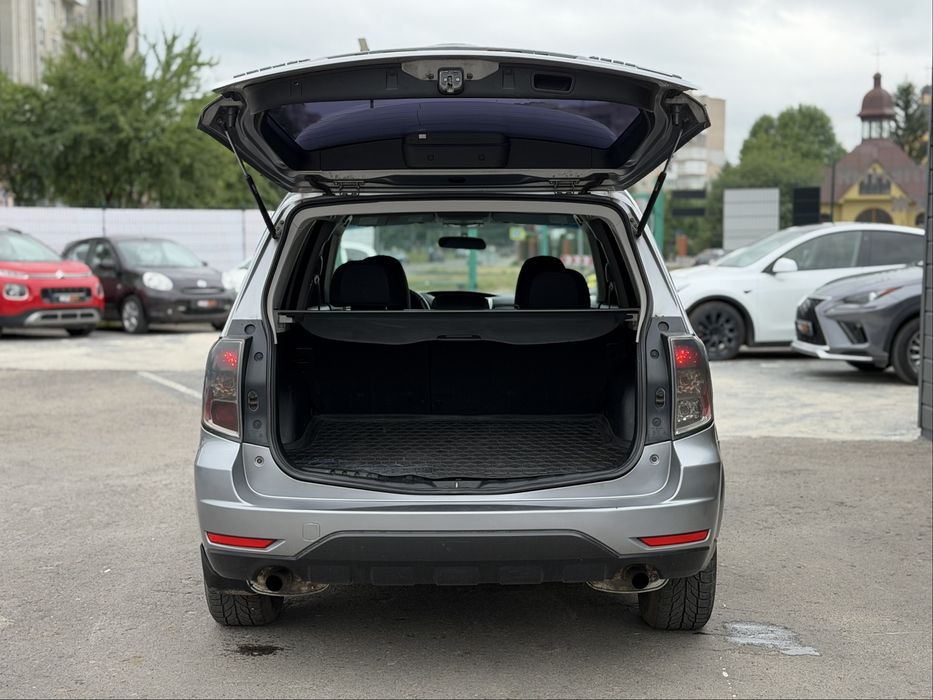 SUBARU FORESTER 2010 року, 2.0 дизель, механіка, повний привід.