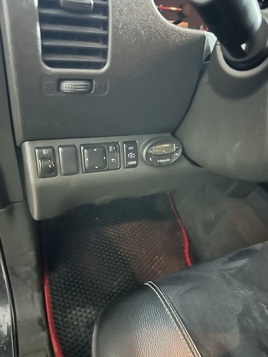 Nissan Navara 2007 рік