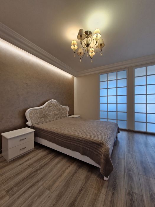 Квартира з ремонтом та меблями у ЖК Британія Hall — 60 м.кв.