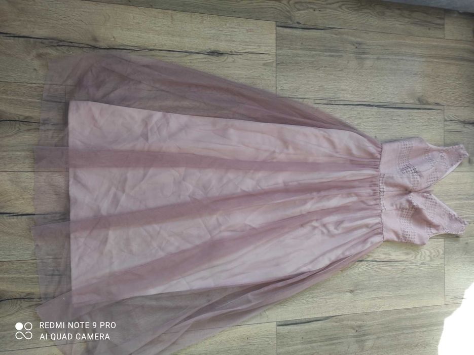 Długa suknia idealna na wesele