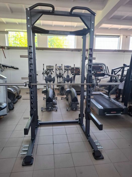 Klatka wielofunkcyjna Half Rack