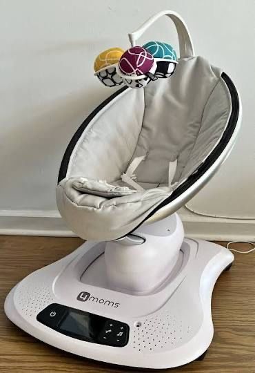 Колисальний центр 4moms