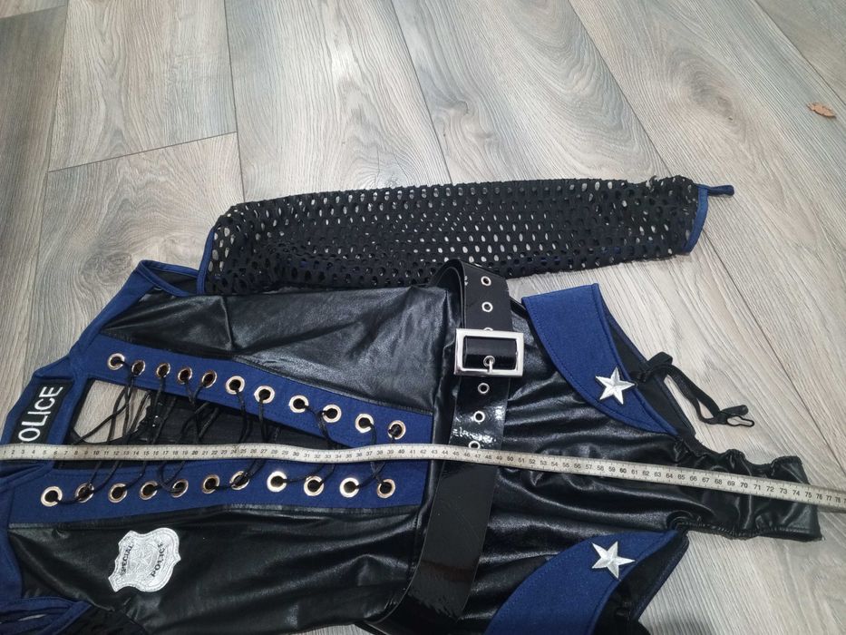 seksowny strój policjantki, sexi body na randkę