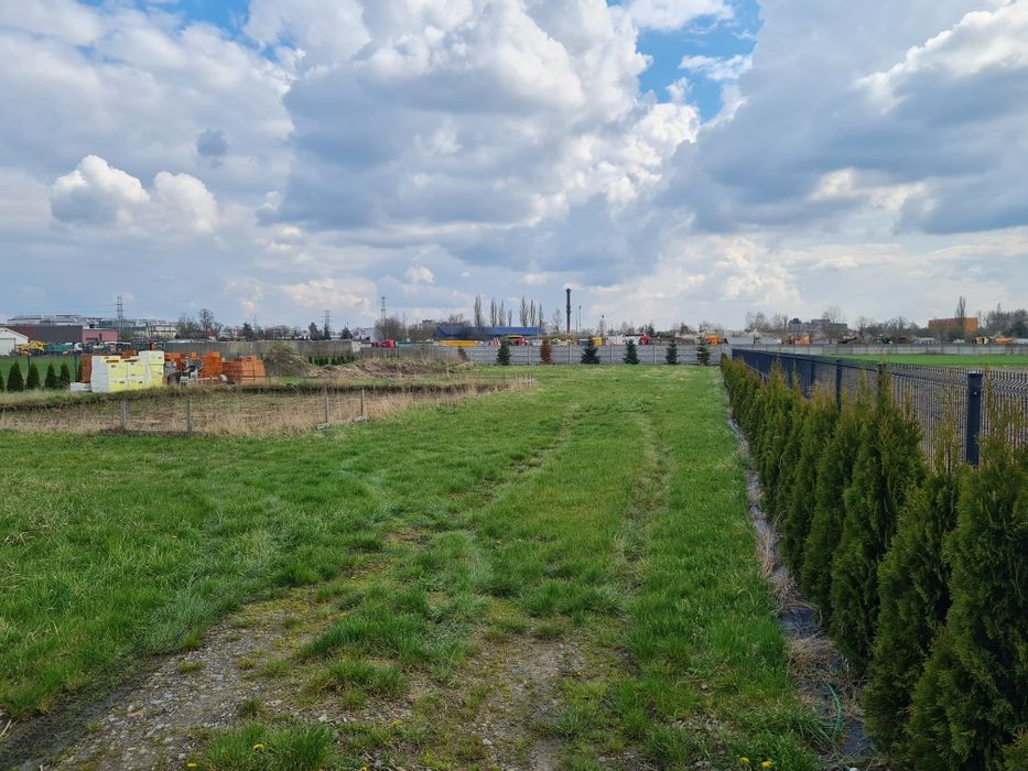 Sprzedam działkę budowlaną w pełni uzbrojoną ! - Widok 2