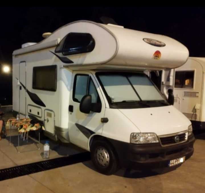 Autocaravana Fiat 2.3JTD, 2005, compacta 5.6m, AC's, muitos extras