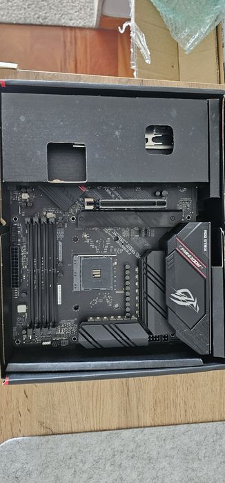ASUS ROG STRIX B550-F GAMING