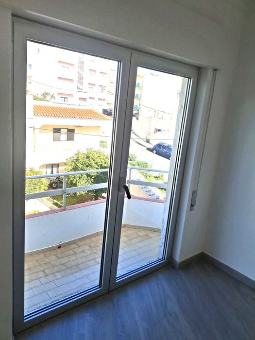 Apartamento t-3 ou 4 assoalhadas