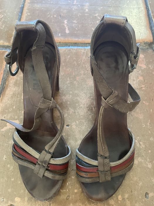 Sandalias pele varias corrd