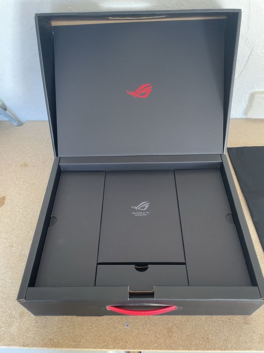 Portátil Gaming ASUS ROG Strix Scar II GL504GW - i7-8750H / RTX 2070 / 32GB RAM / 144Hz (com caixa original)