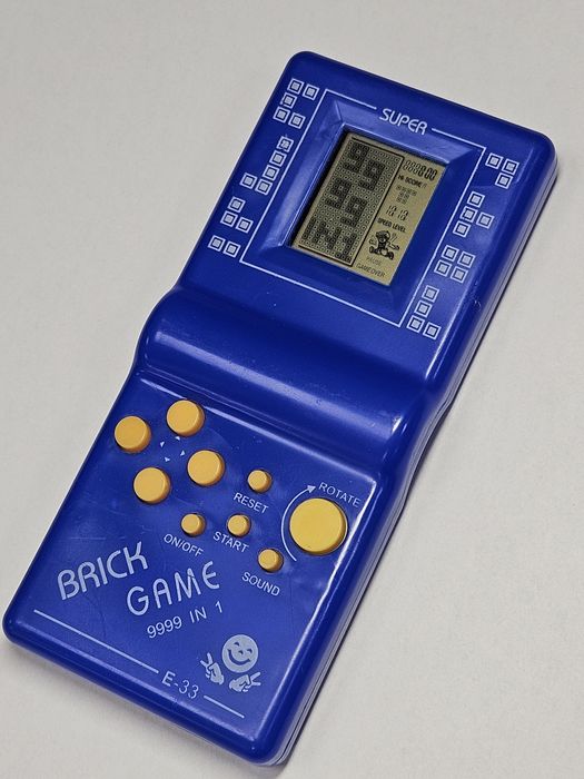 Elektroniczna konsola kieszeniowa old school retro czołgi, ping pong