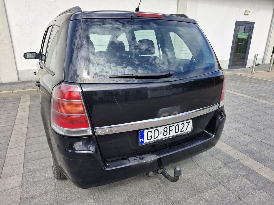 Opel zafira 1.9d