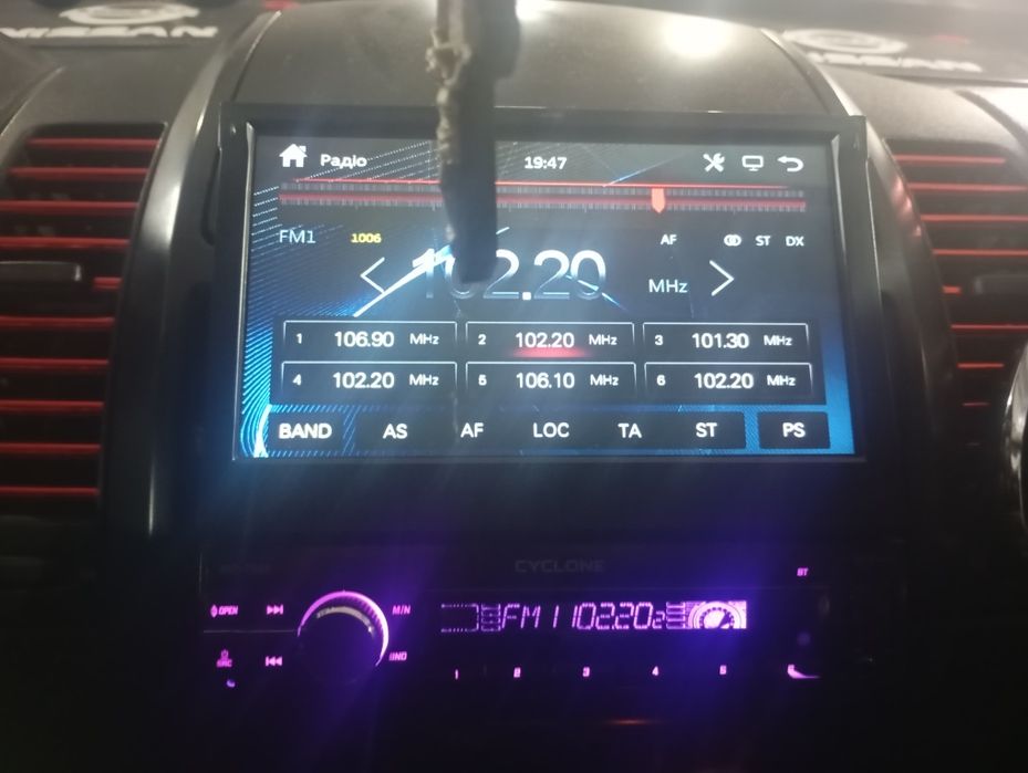 Продам автомагнітолу