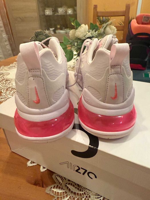 Nowe buty sneakers NIKE AIR MAX 270 React 39