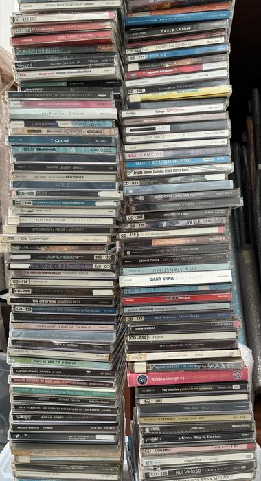 Lote +150 CDs de Coleção Original – Rock, Pop, Jazz, World Music e Nacional