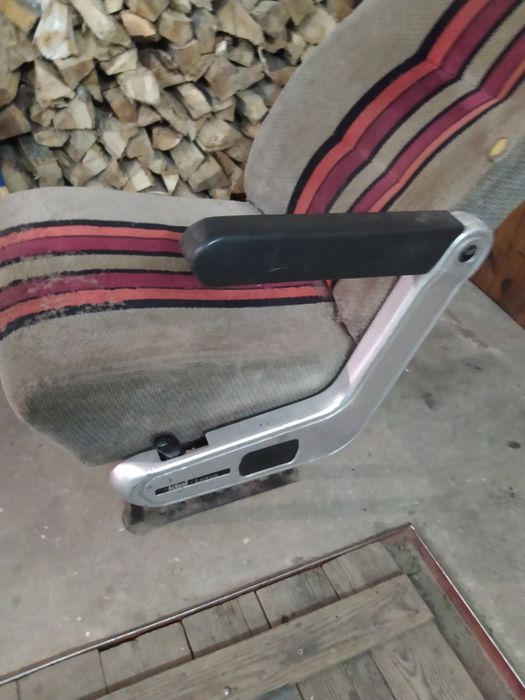 Автобусне сидіння