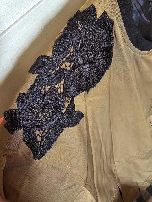 Bomberka lekka kurtka khaki ozdobne haftowane kwiaty Reserved 42 NOWA