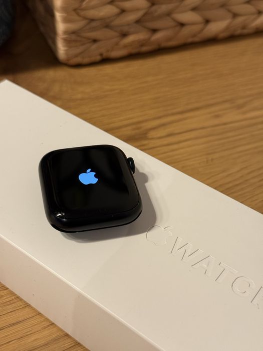 Sprzedam Apple Watch Series 7 w wersji GPS + Cellular (LTE)