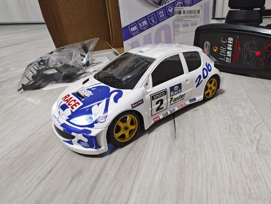 Samochód Peugeot 206 Classic WRC z wbudowanym żyroskopem do DRIFTU RC
