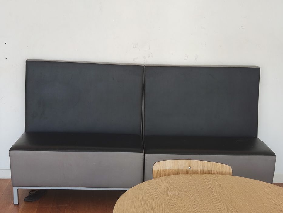 Mesa/ Sofá/ Colchão