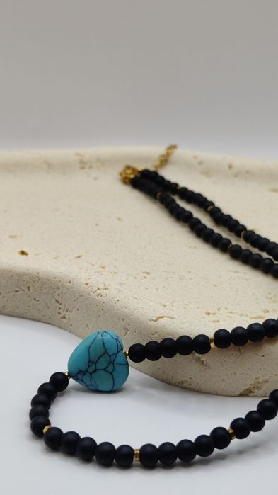Naszyjnik handmade z onyksem, turkusem, hematytem pozłacanym i stalą nierdzewną
