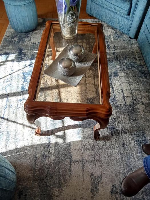 Sofás sala + mesa de apoio