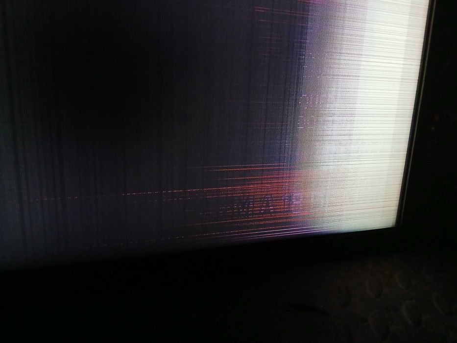 PEÇAS - TV LED 32" - LG 32LK510BPLD - com Ecrã Danificado!!