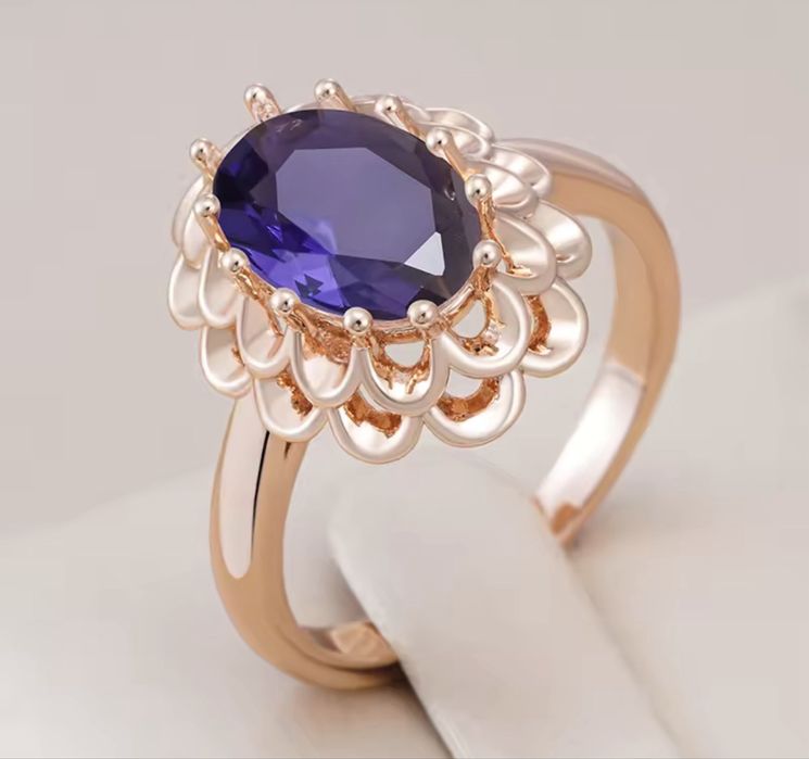 Сережки з медичного золота